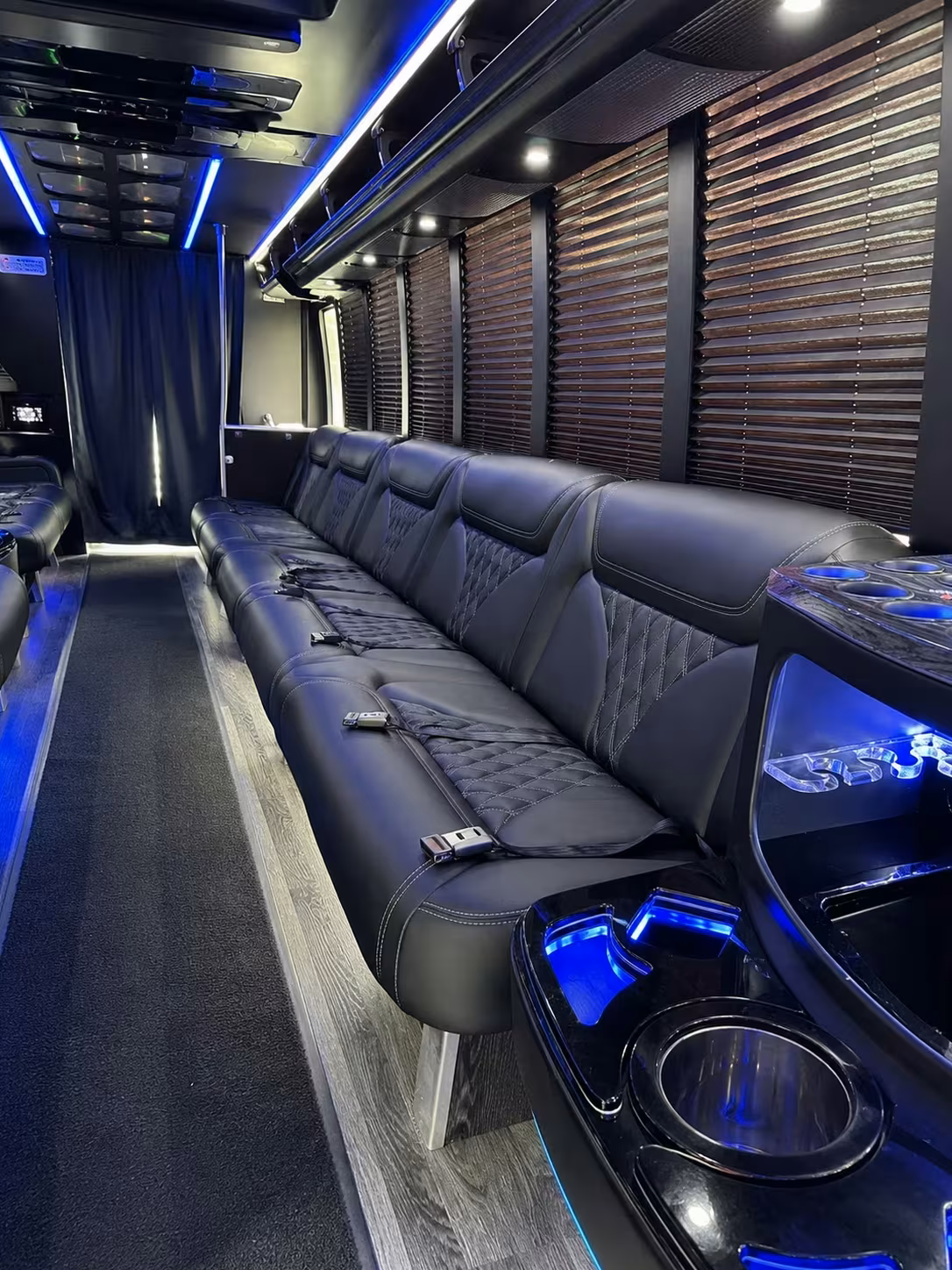 parma party bus rentals for concerts at house of blues cleveland